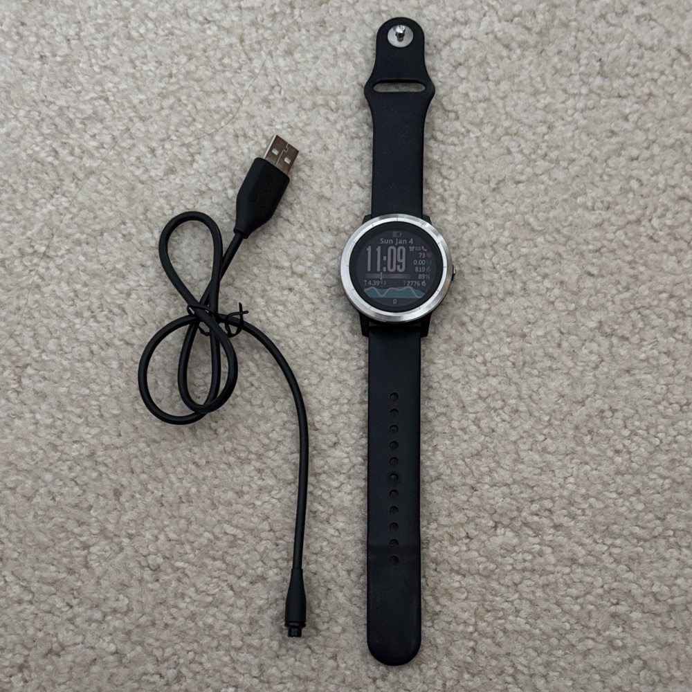 Garmin vivo active 3 Black and Silver Smartwatch with USB Charger